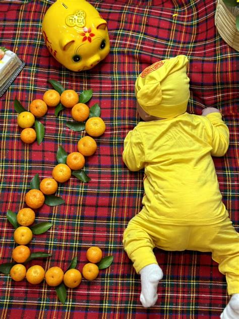 Bùi Tiến Dũng lấy hot girl Ukraine sinh năm 2000 được con trai 2 tháng trắng hồng giống mẹ to