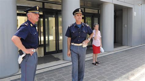 Furti Nei Reparti Del Santa Maria Arrestato Il Ladro Seriale