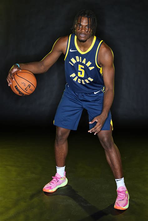 2023 Rookie Photo Shoot Photo Gallery | NBA.com