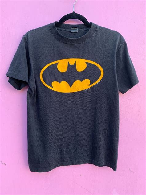 Batman Emblem 1985 Single Stitch T-shirt | Boardwalk Vintage