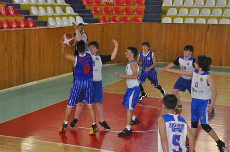 U Erkekler Basketbol B Lge Ampiyonas Heyecan Tokat Ta Devam Ediyor