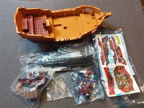 Playmobil Geobra Pirate Ship Figures Complete Set Playset