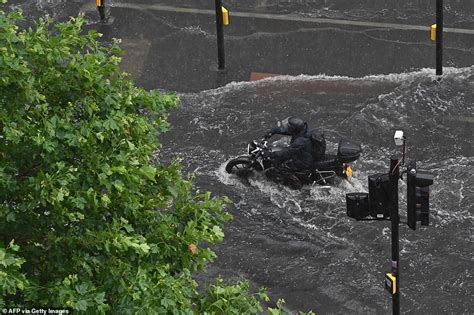 Post News Flooding Hits London Leaving Tube Stations And Streets