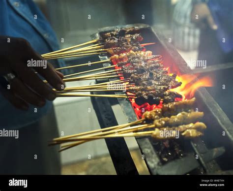 Satay Skewers Bali Hi Res Stock Photography And Images Alamy