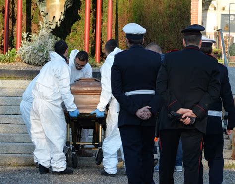 Morti Sospette Riesumato Il Suocero Della Taroni Il Saronno