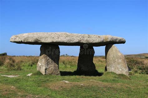 Neolithic Dolmen Lanyon Quoit Cornwall Uk Stock Photo Image Of