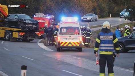 Schwere Kreuzungskollision In Geboltskirchen Fordert F Nf Verletzte