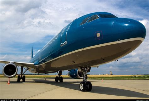 VN A352 Airbus A321 231 Vietnam Airlines Atika JetPhotos