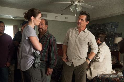 Sicario - Behind the scenes photo of Emily Blunt & Josh Brolin | Josh ...