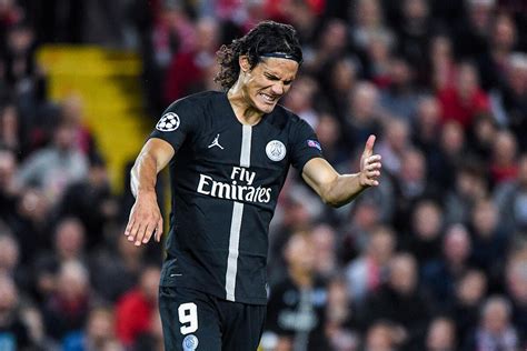 Foot Psg Psg Cavani Vers Le Banc La Tendance Agace Pierre M N S