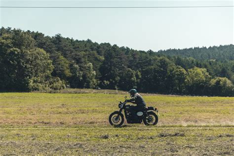 Retro Vergleich Cfmoto Cl X Vs Ducati Scrambler Icon Vs