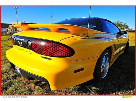 Collector Edition Yellow Pontiac Firebird Trans Am Ws Coupe