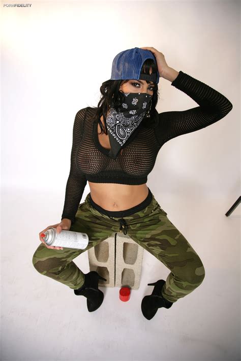 Wild Cuban Babe Luna Star Flashes Juicy Tits And Poses With A Big Gun CoedCherry