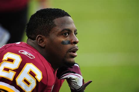 Clinton Portis Ex Nfl Player Healthcare Fraud Charges Speak To Dark