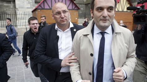 Florian Philippot Utilise Un Pass Sanitaire Pour Se Rendre Une