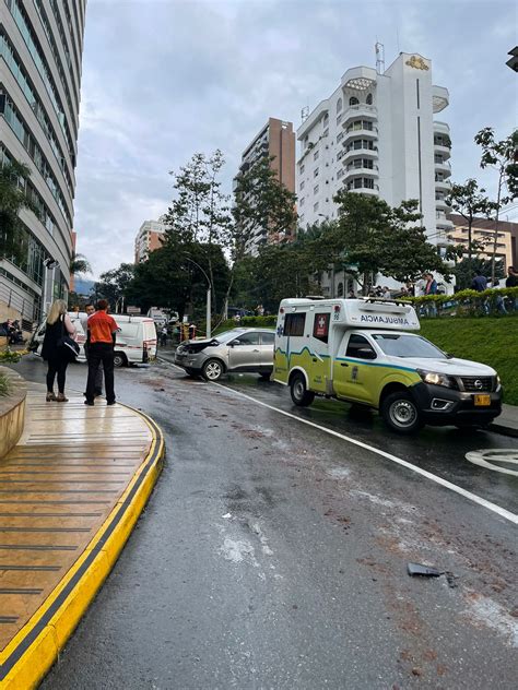 Accidente En El Poblado Deja Personas Heridas