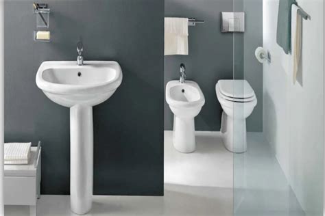 Genuine Garde Water Closet With Latest Designed Ceramic Material Made