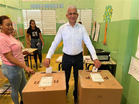 Presidente Del Senado Ricardo De Los Santos Ya Ejerci Su Derecho