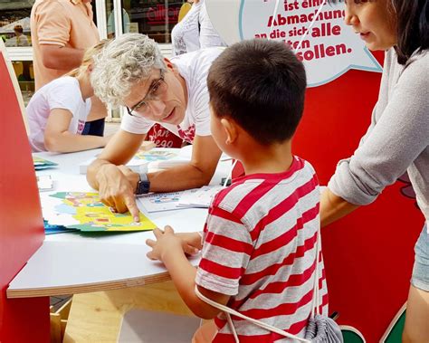 Bus Tour für Kinderrechte neues handeln