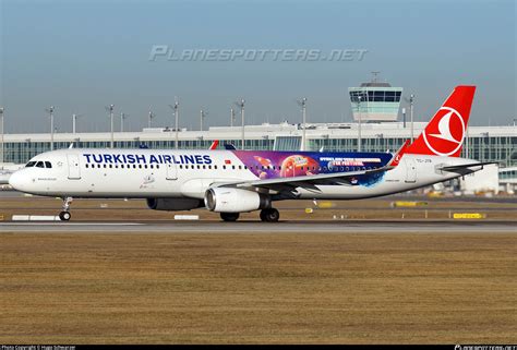 TC JTR Turkish Airlines Airbus A321 231 WL Photo By Hugo Schwarzer