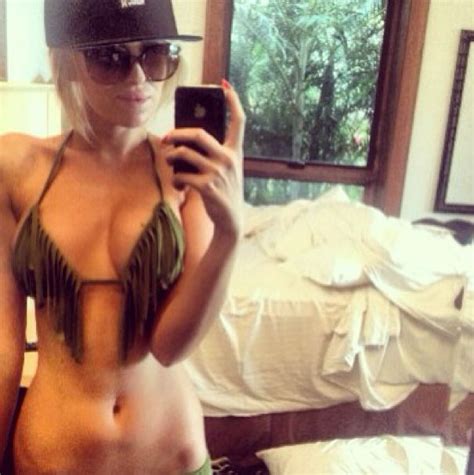 Paulina Gretzky Squagly2