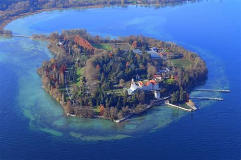 Mainau von oben Bodensee Insel Mainau im Überlanger See des Bodensees