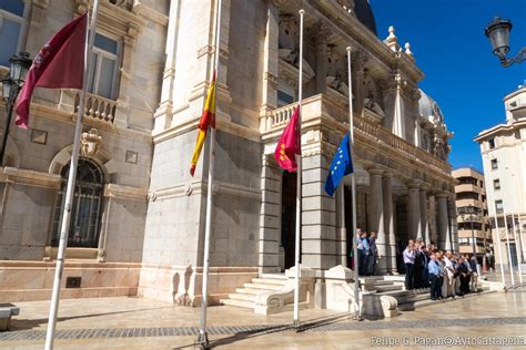 El Ayuntamiento De Cartagena Guarda Un Minuto De Silencio Por La