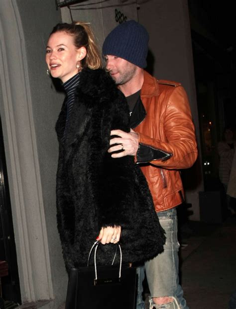 Photo Le Chanteur Adam Levine Et Sa Femme Behati Prinsloo Sortent Du