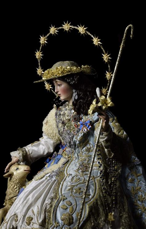 La Divina Pastora De Santa Marina Presenta El Boceto De Corona De