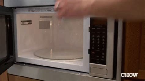 Microwave Cake GIF - Microwave Heat WarmItUp - Discover & Share GIFs