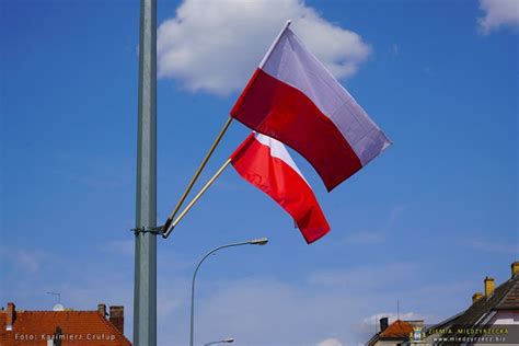 Międzyrzecz 2 maja Dniem Flagi Rzeczypospolitej Polskiej