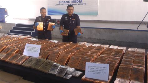 Polis Rampas 840 Kg Ganja Penjawat Awam Antara Ditahan