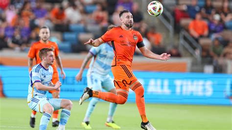 Héctor Herrera y el Houston Dynamo consiguen una importante victoria