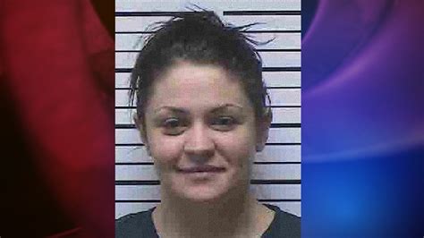 Kennewick Police Department Searching For Woman Wanted For Escape From