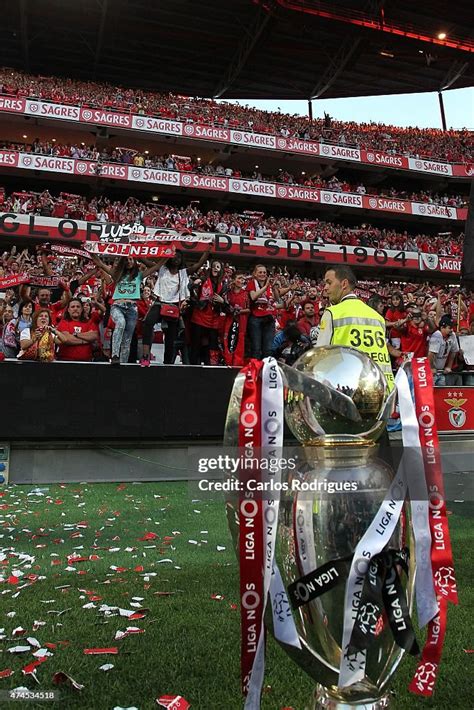 Benfica supporters with the trophy during the Primeira Liga match ...