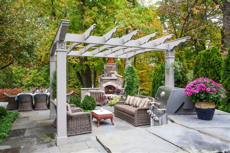 Ravine Garden Oasis Traditional Patio Chicago By Nlh Landscape