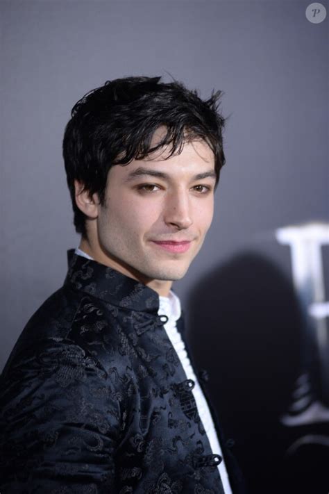 Photo Ezra Miller Lors De La Première Du Film Fantastic Beasts And