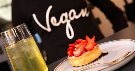 Lyon Croix Rousse District Vegan Food Tour Met Proeverijen Getyourguide