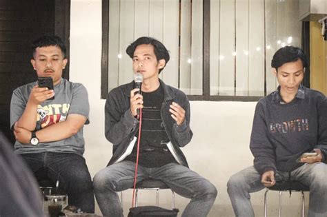 Inspiratif Sadid Farhan Aktivis Muda Asal Tasikmalaya Terbitkan Dua