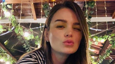 La hermana de Karol G rompe en llanto y confiesa depresión me