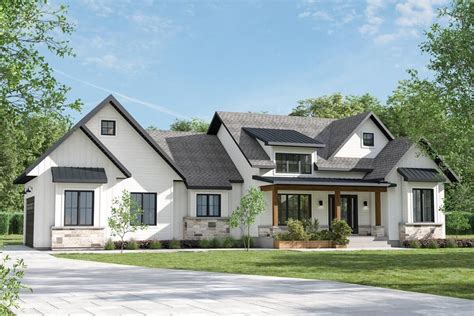 Single Story Farmhouse Plan With Split Bed Layout 801117pm Architectural Designs House Plans