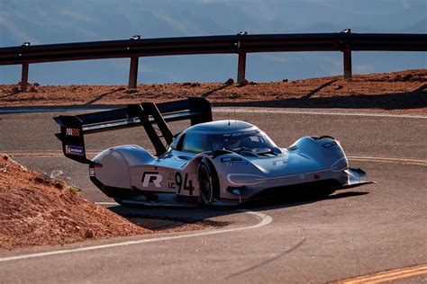 Volkswagen Wants All Time Nurburgring Lap Record Carbuzz