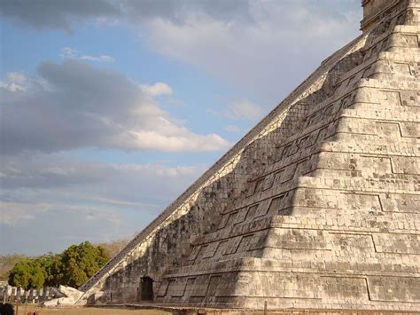 Maya (Mayan) Pyramids - Keystage 2 Guide