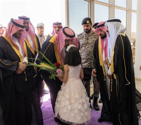 سمو أمير منطقة الباحة يدشن المبنى الجديد لفرع وزارة الموارد البشرية