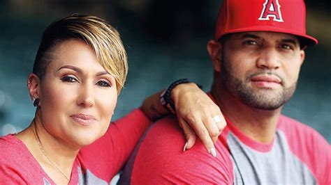 Who is Albert Pujols wife? Know all about Deidre Pujols