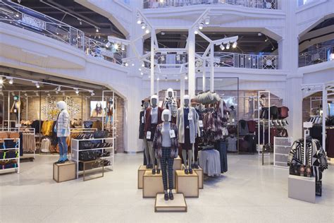 Primark Hits The Gran Via In Madrid Retail Interior Design Store