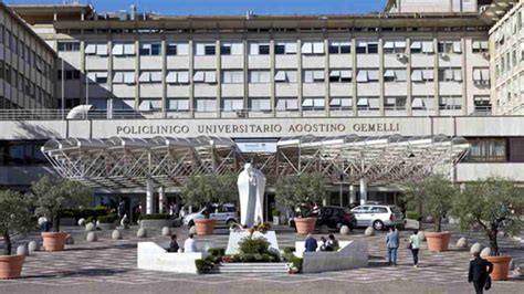 Precipita Da 4 Metri Paura Per Un Bimbo Di 10 Anni Elitrasportato Al