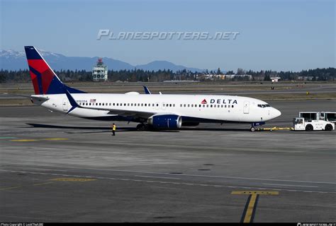 N382DA Delta Air Lines Boeing 737 832 WL Photo By LookTheA380 ID