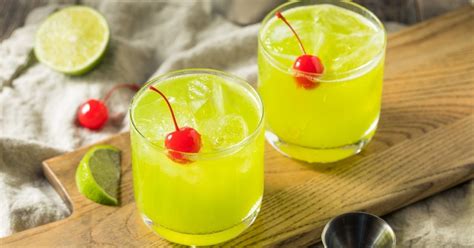 13 Simple Midori Cocktails - Insanely Good