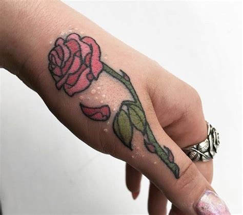 Sintético 102 Foto Tatuajes Para Mujeres En La Mano Y Su Significado